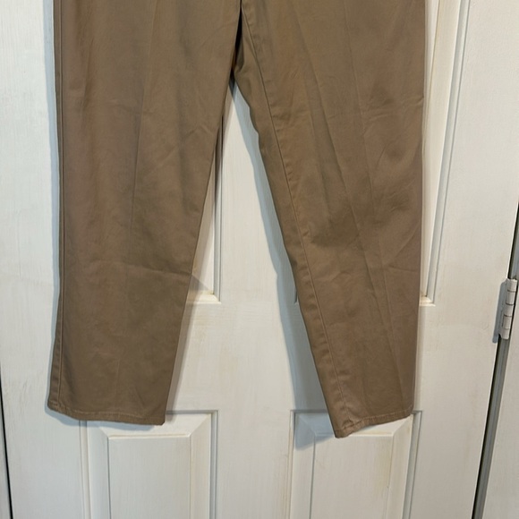 Ruby Rd. Khaki Pants size 6P - Picture 2 of 4